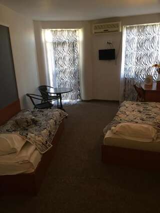 Отель Отель Морской Конек Бургас Двухместный номер с 1 кроватью или 2 отдельными кроватями-41